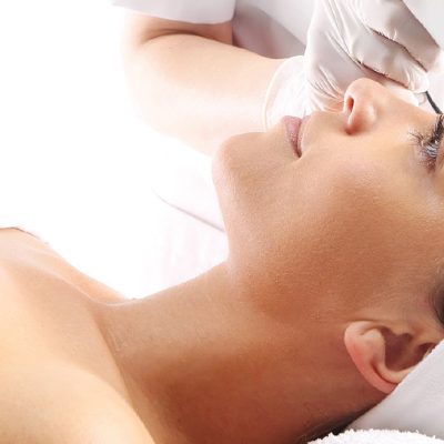 Higiene facial amb mesoteràpia virtual