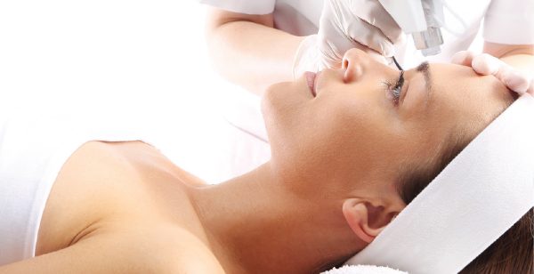 Higiene facial amb mesoteràpia virtual